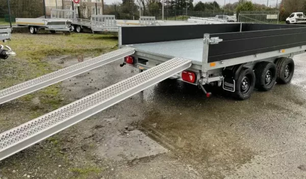 Remorque tribenne saris k3 406 x 204 ptac 3500kg triple essieux freinée ressort lames
